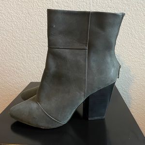 Kelsi Dagger Boot